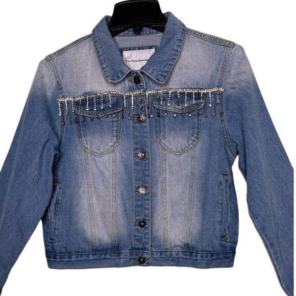 The Style Between Us Denim Fringe Rhinestone Fringe Jean Jacket Size Medium - Picture 1 of 9